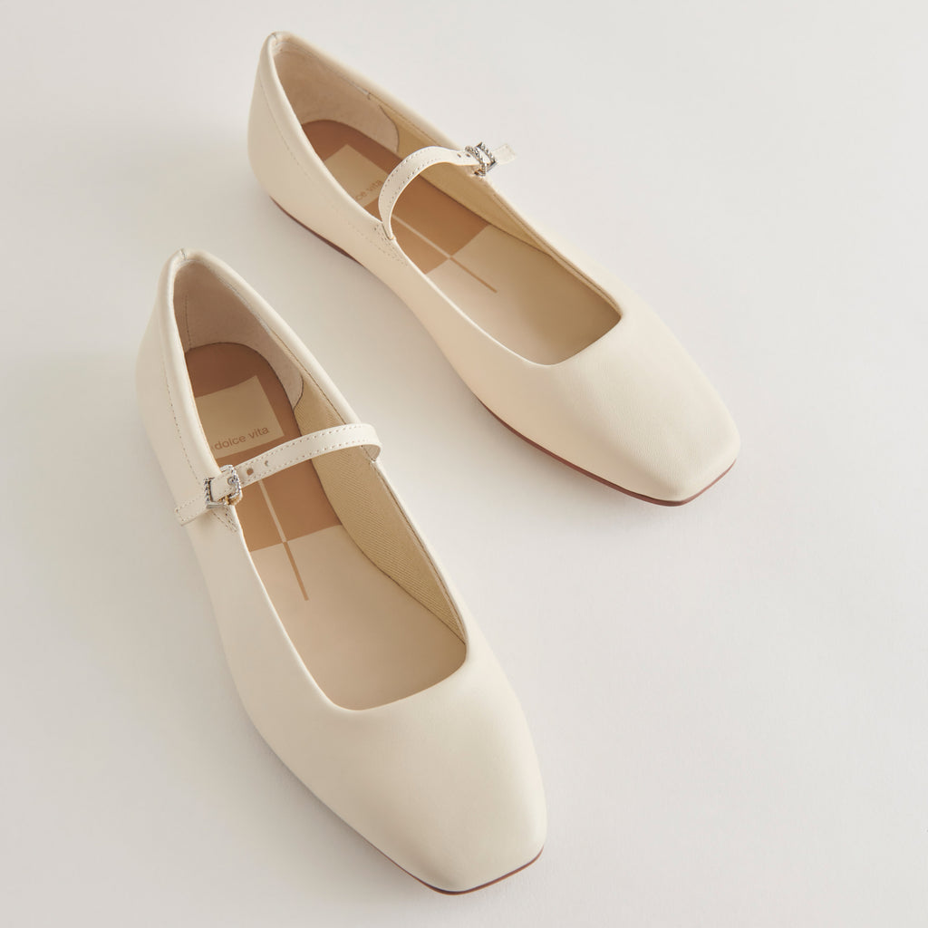 REYES WIDE BALLET FLATS IVORY LEATHER– Dolce Vita 6974198775874